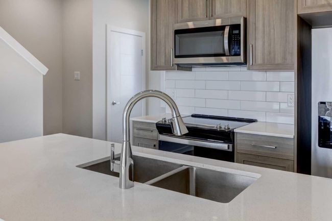 343 Skyview Ranch Circle Ne, Townhouse with 3 bedrooms, 3 bathrooms and 3 parking in Calgary AB | Image 5