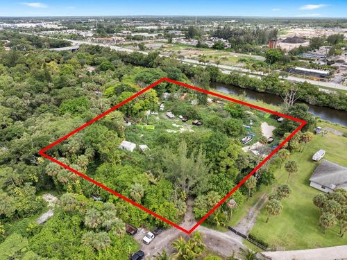 69 Armadillo Way, West Palm Beach, FL, 33411-3826 | Card Image