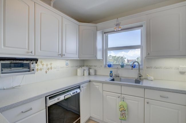 APT-604 - 1505 N Riverside Dr, Condo with 2 bedrooms, 2 bathrooms and null parking in Pompano Beach FL | Image 30
