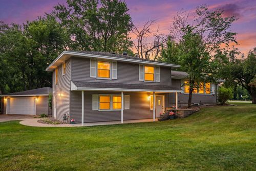 10500 Vessey Rd, Bloomington, MN, 55437-2756 | Card Image