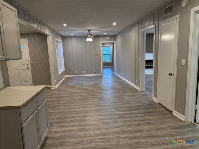 302 Smith St, House other with 3 bedrooms, 2 bathrooms and null parking in Gonzales TX | Image 8