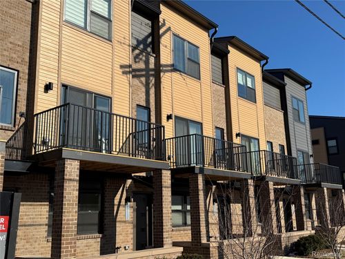 33112 Townhill Rd # 18, Farmington, MI, 48336 | Card Image