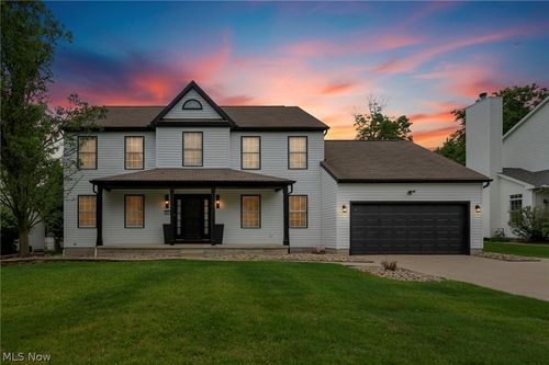 1194 Dover Dr, Medina, OH, 44256-4085 | Card Image