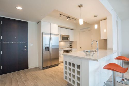 apt-1715-999 Sw 1st Ave, Miami, FL, 33130-3455 | Card Image