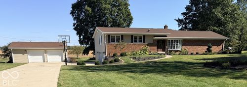 12305 E Legal Tender Rd, Columbus, IN, 47203-9125 | Card Image