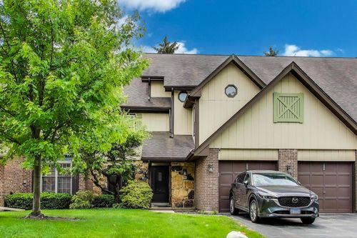 206 Country Ln, Des Plaines, IL, 60016-8801 | Card Image