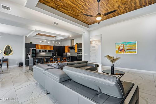 5814 Juniper Creek Dr, El Paso, TX, 79932-2258 | Card Image