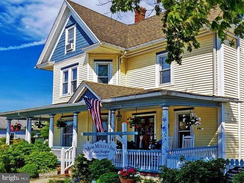 4141 Main St, CHINCOTEAGUE ISLAND, VA, 23336-2464 | Card Image