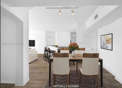 apt-212-9172 Collins Ave, Surfside, FL, 33154-3158 | Card Image
