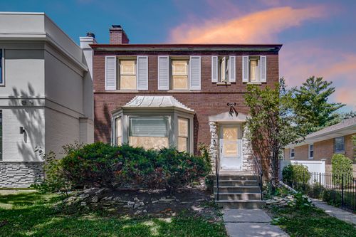 4940 Estes Ave, Skokie, IL, 60077-3518 | Card Image