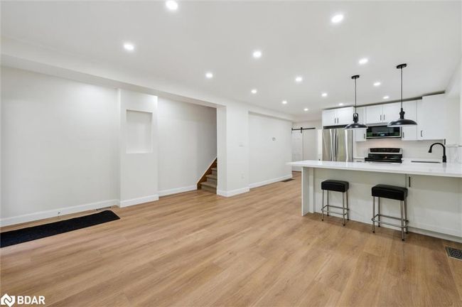 289 Houghton Ave S, House other with 3 bedrooms, 3 bathrooms and 5 parking in Hamilton ON | Image 9