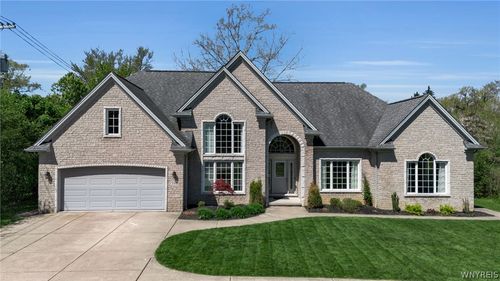 580 N Forest Rd, Amherst, NY, 14221-4936 | Card Image