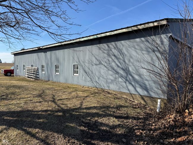 view of pole building | Image 12