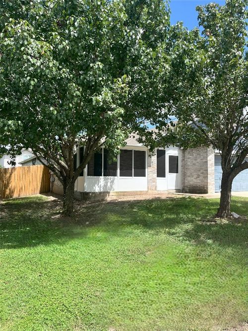 108 Bexar Forest Cv, Elgin, TX, 78621-5817 | Card Image