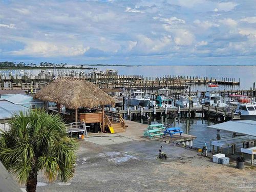 10127 Sinton Dr, Pensacola, FL, 32507-9152 | Card Image