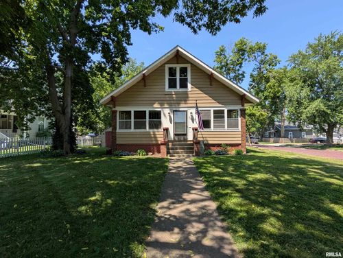 1101 S 4th St, Pekin, IL, 61554-4511 | Card Image