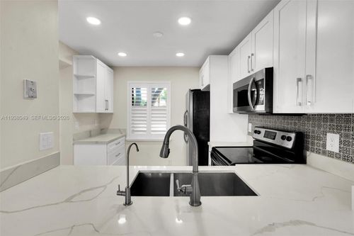 apt-205-10401 W Broward Blvd, Plantation, FL, 33324-2122 | Card Image