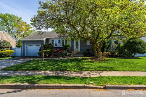 15 E Grant Ave, Colonia, NJ, 07067-1404 | Card Image