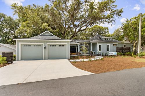 22 N 17th St, Fernandina Beach, FL, 32034-2604 | Card Image