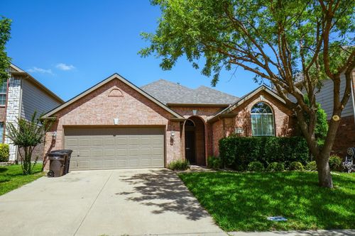 10204 Star Fish St, Fort Worth, TX, 76244-5839 | Card Image
