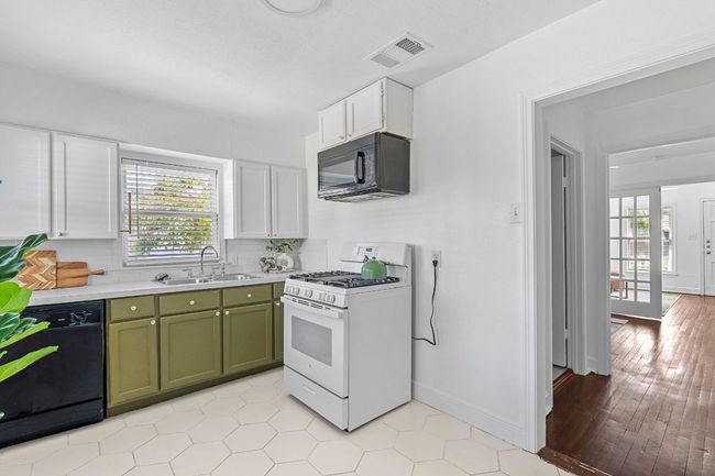 A - 906 Capitol Ct, Condo with 1 bedrooms, 1 bathrooms and null parking in Austin TX | Image 11