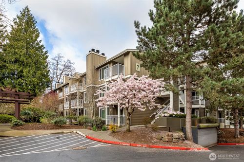 7105-300 N 130th St, Seattle, WA, 98133-1405 | Card Image