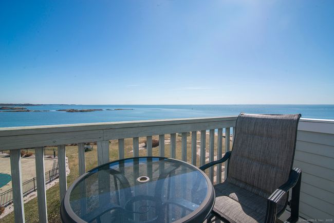 APT-306 - 1 Mansfield Grove Rd, Condo with 2 bedrooms, 2 bathrooms and null parking in East Haven CT | Image 4