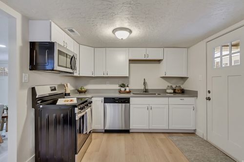 160 E 230 N, Tooele, UT, 84074-2218 | Card Image