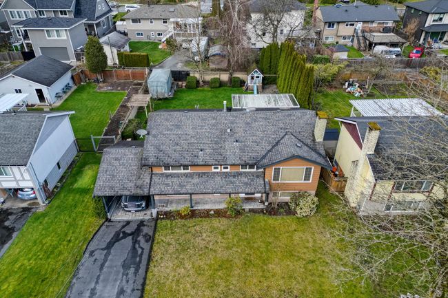 779 Adiron Ave, House other with 4 bedrooms, 3 bathrooms and 2 parking in Coquitlam BC | Image 31