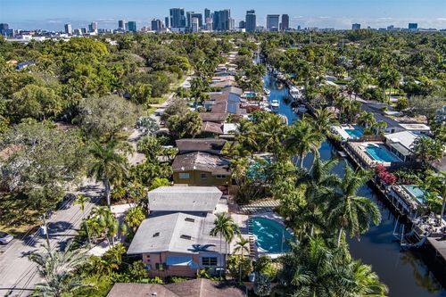 1728 Sw 4th Ct, Fort Lauderdale, FL, 33312-7527 | Card Image