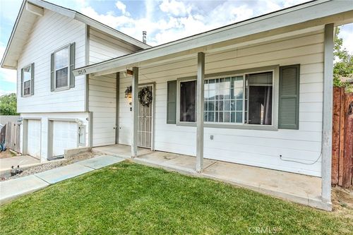 22510 Eagle Way, Tehachapi, CA, 93561-8212 | Card Image