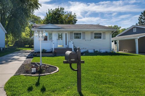 2739 E 31st St, Erie, PA, 16510-2801 | Card Image