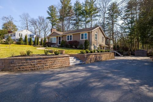 17 Jonathan Dr, Ayer, MA, 01432-1052 | Card Image