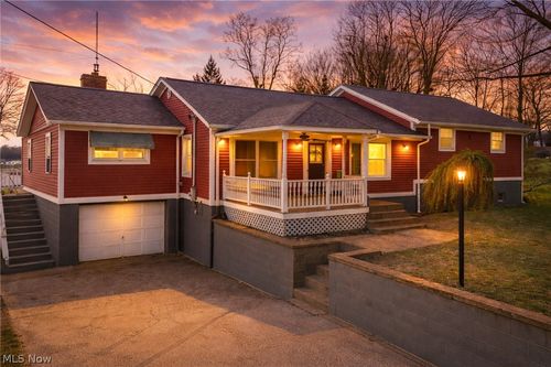 71805 Sharon Rd, Bridgeport, OH, 43912-8721 | Card Image