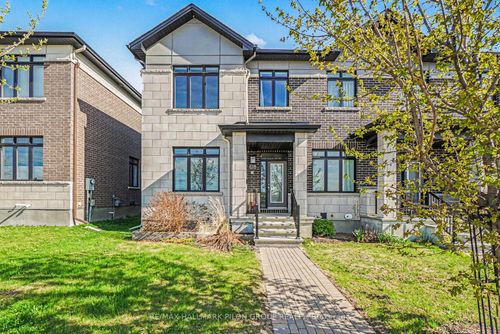 618 Mikinak Rd, Ottawa, ON, K1K3X7 | Card Image