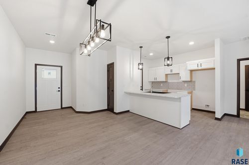 4-1249 N Marion Rd Road, Sioux Falls, SD, 57107 | Card Image