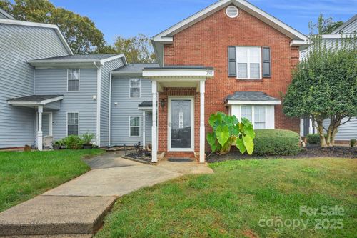 2911 Iron Gate Ln, Charlotte, NC, 28212-3635 | Card Image