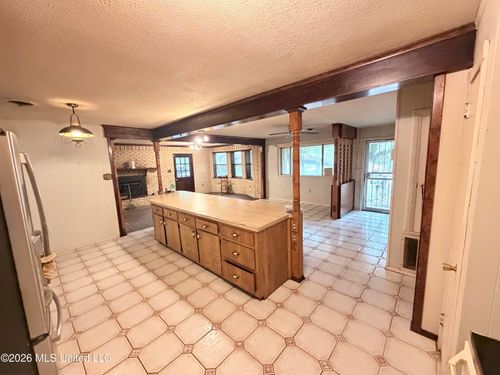1723 Woodburn Street, Jackson, MS, 39212 | Card Image