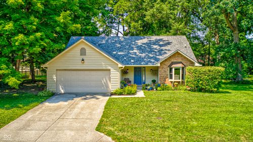 8720 Ginnylock Drive, Indianapolis, IN, 46256 | Card Image