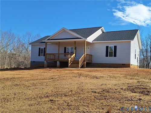 2086 E Courthouse Rd, Blackstone, VA, 23824-3248 | Card Image