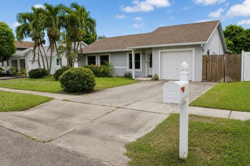 2001 Sw 87th Ave, North Lauderdale, FL, 33068-4745 | Card Image
