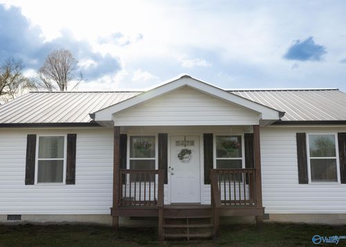 561 Walter Whitt Rd, Boaz, AL, 35956-5115 | Card Image