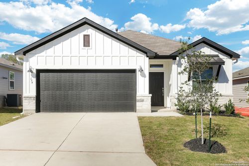 154 Ryan Xing, San Antonio, TX, 78253-7206 | Card Image