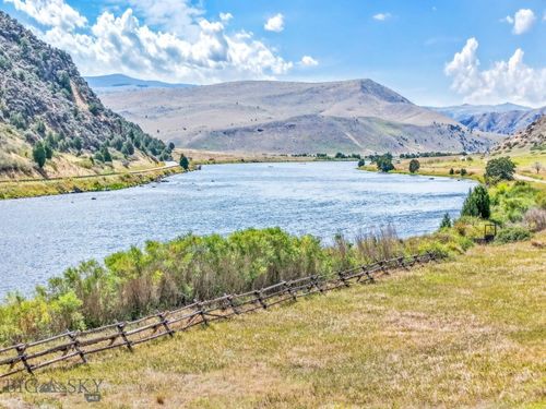 279 N Beartrap Canyon Rd, Norris, MT, 59745 | Card Image