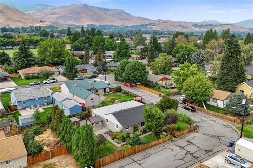 15 Martin Pl, Wenatchee, WA, 98801-3164 | Card Image