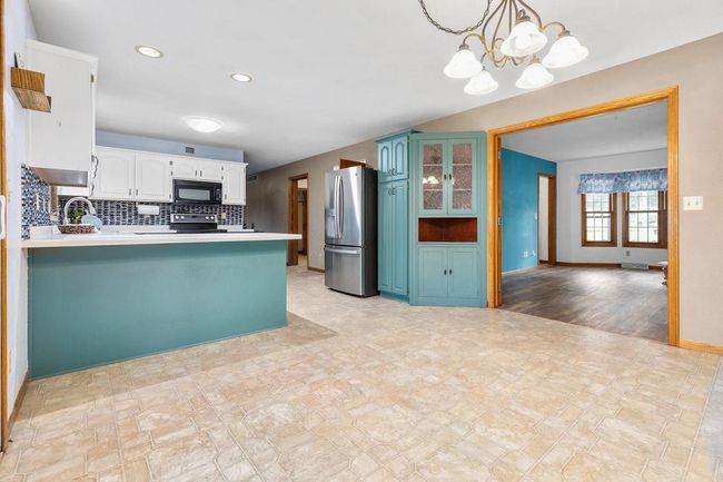 101 Brookview Place, House other with 5 bedrooms, 4 bathrooms and null parking in Combined Locks WI | Image 10