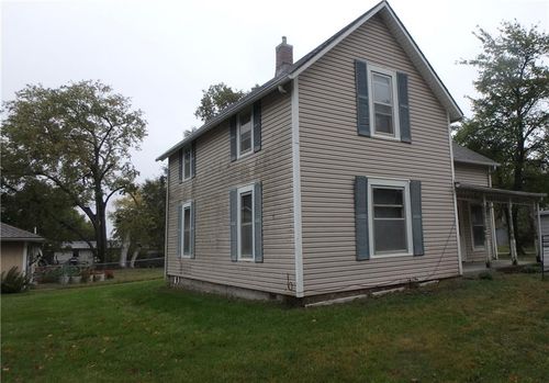 207 1st St, Winchester, KS, 66097-3102 | Card Image