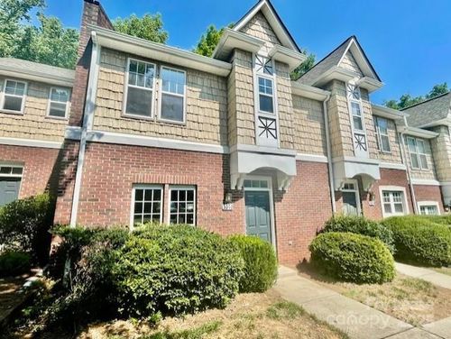 3010 Uxbridge Woods Ct, Charlotte, NC, 28205-6287 | Card Image