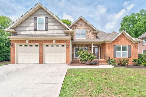 8401 Keystone Circle, Chattanooga, TN, 37421 | Card Image