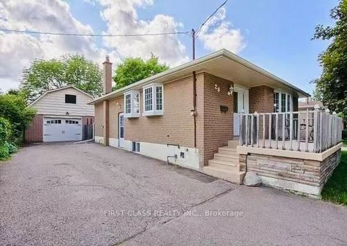 28 Collins Cres, Aurora, ON, L4G2W2 | Card Image